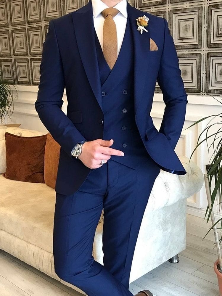 Traje azul marino